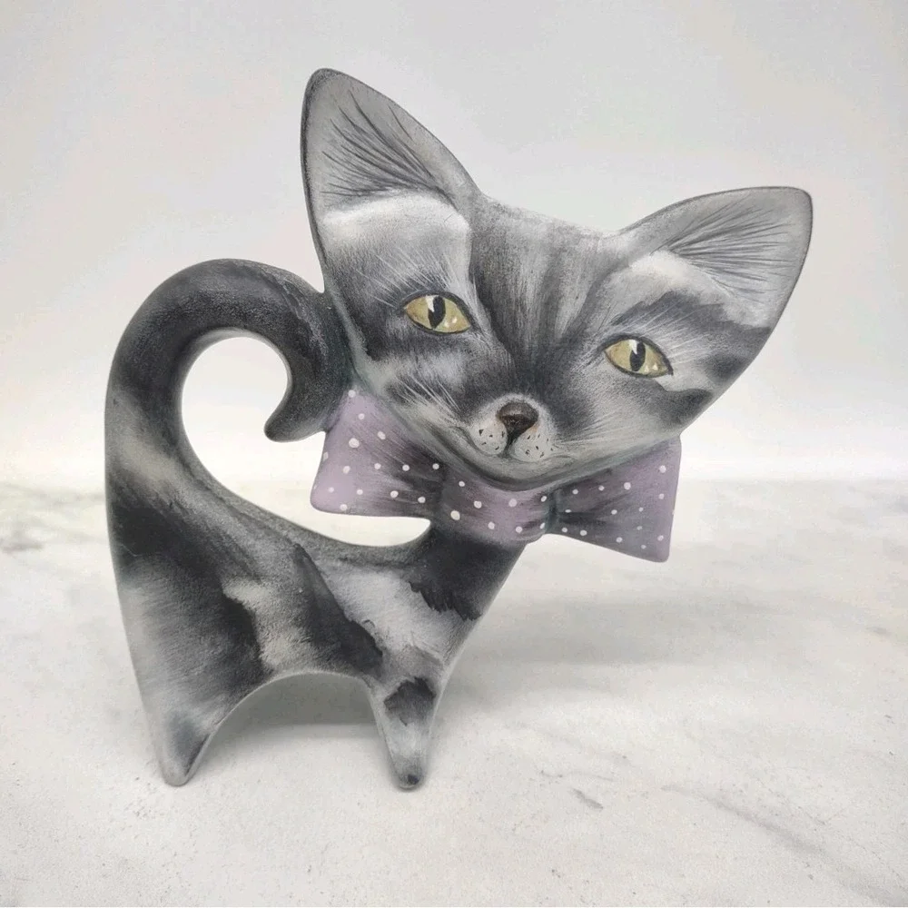 Vtg Hobbyist Ceramic Striped Gray Cat Kitten Bow Tie Figurine Hand Painted 5